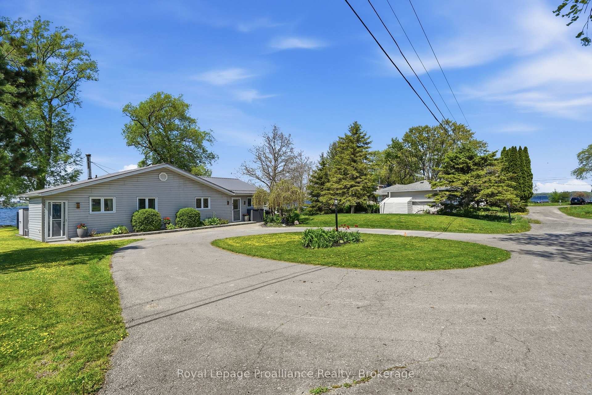 33 Peats Point Lane, Prince Edward County — photo 2 of 5