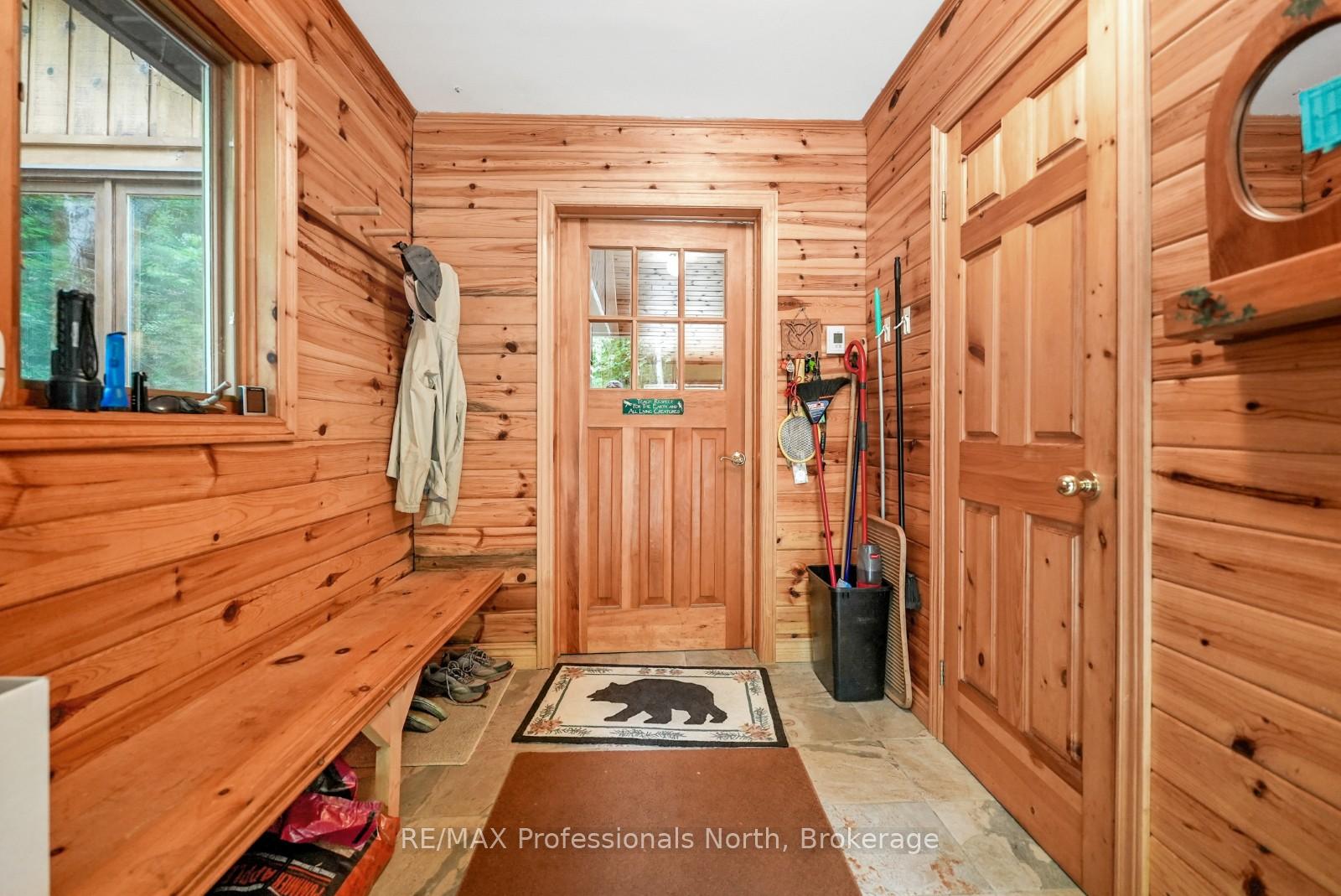 2435 Watts Road, Dysart et al — photo 4 of 5