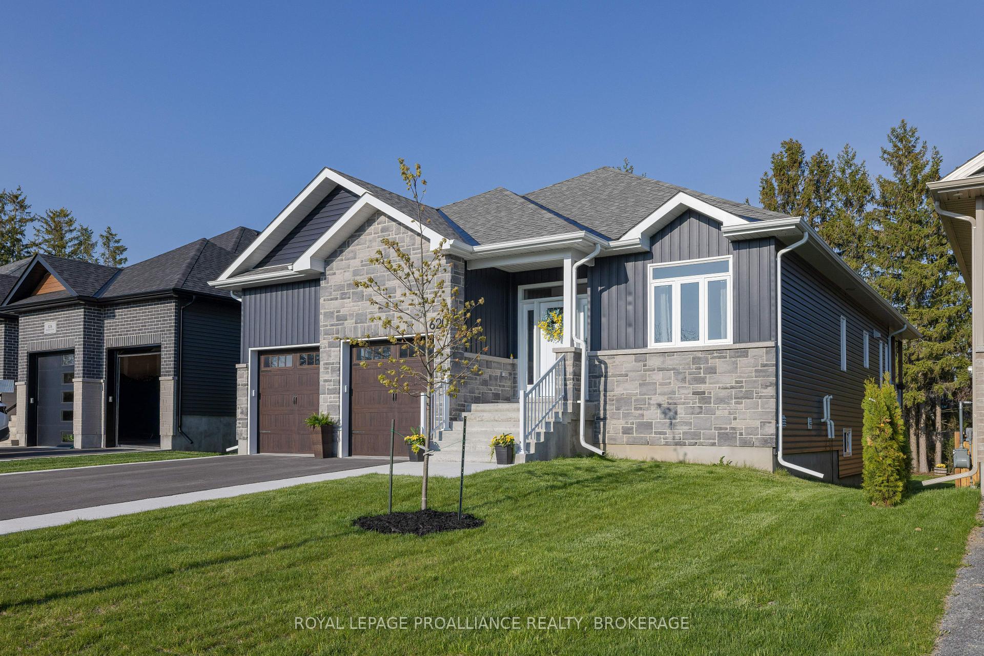 620 Graceland Avenue, Kingston — photo 2 of 5