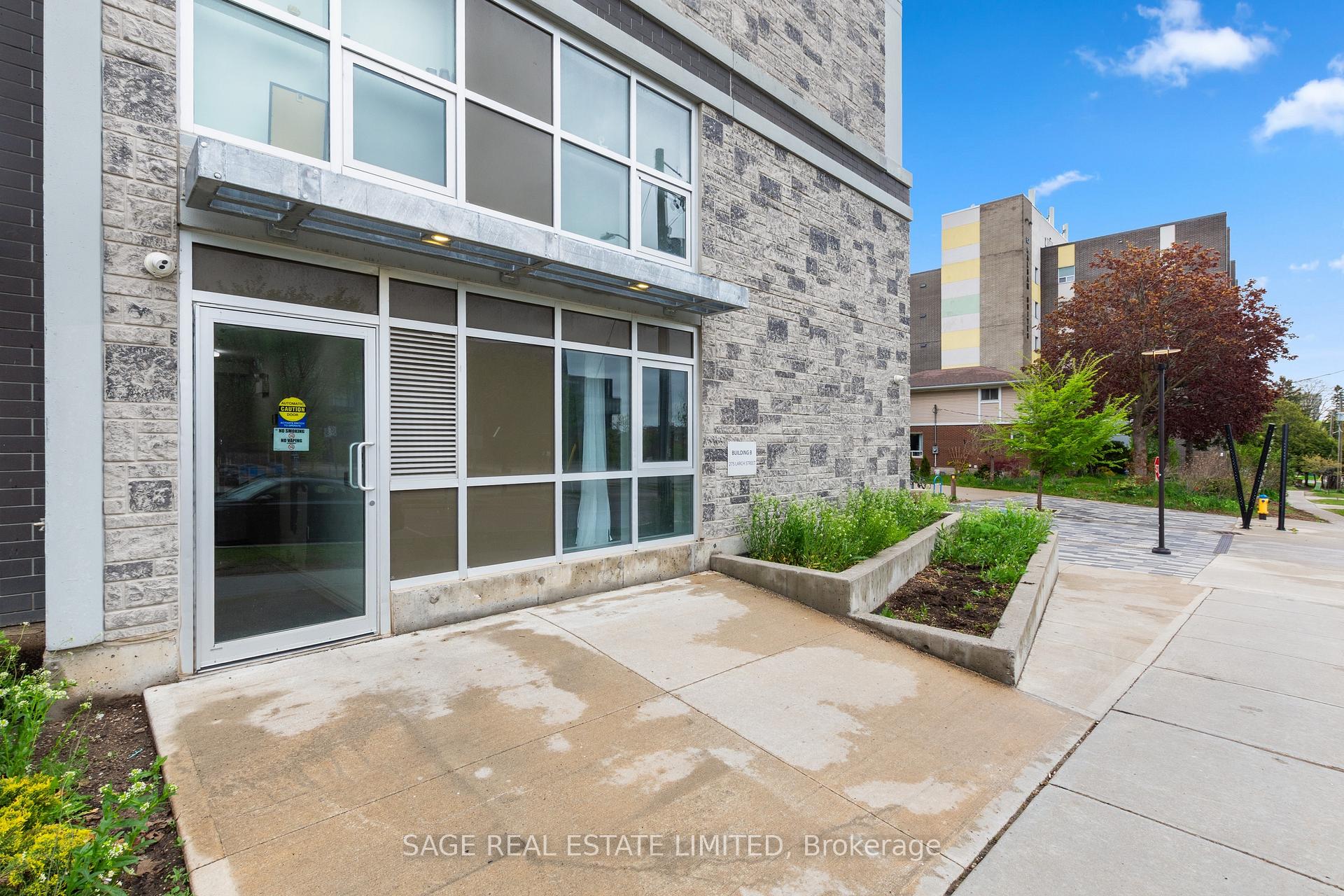 275B Larch Street 608, Waterloo — photo 3 of 5