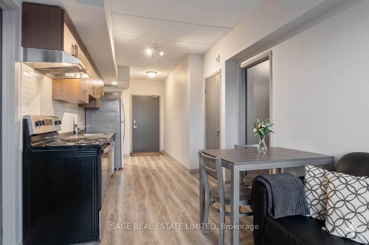 275B Larch Street 608, Waterloo — photo 4 of 5