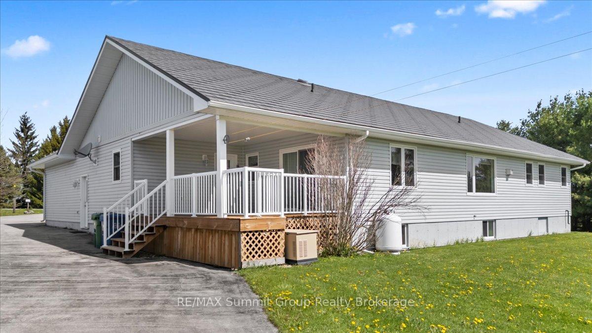 225518 Southgate 22 Road, Southgate — photo 2 of 5