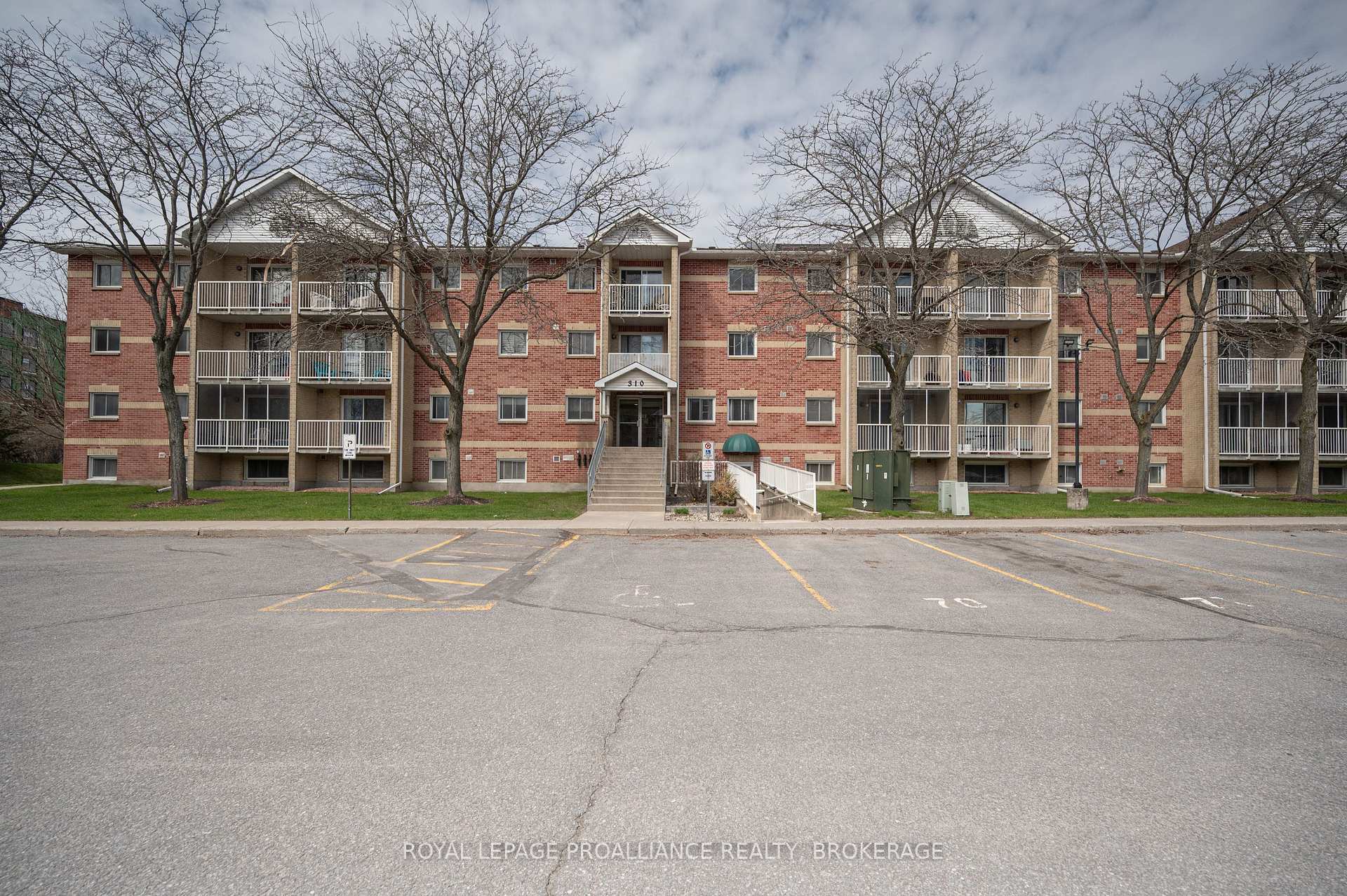 316 Kingsdale Avenue 411, Kingston, ON K7M 8S2 — Kingston, Ontario