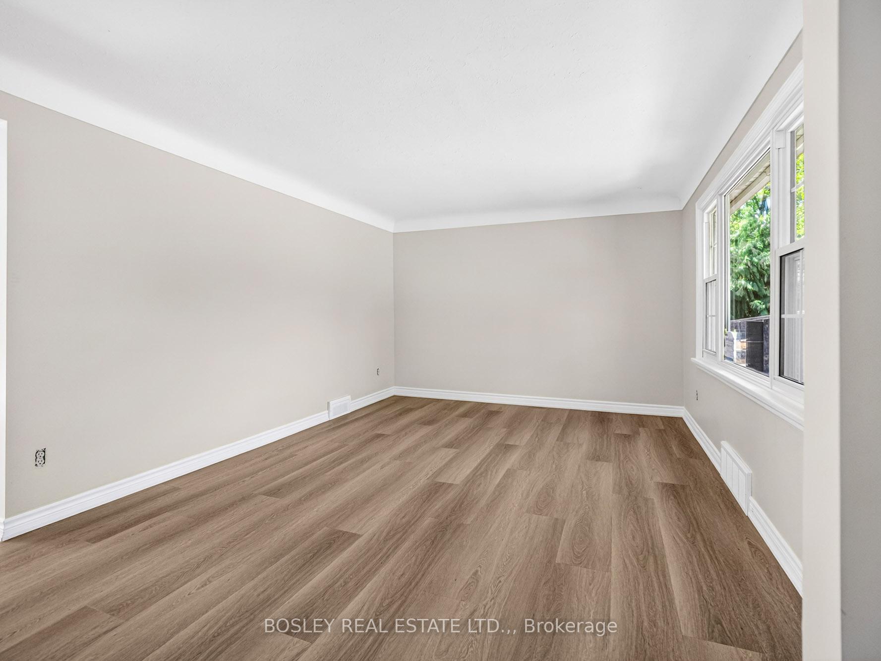8 PEARCE Avenue, St. Catharines — photo 4 of 5