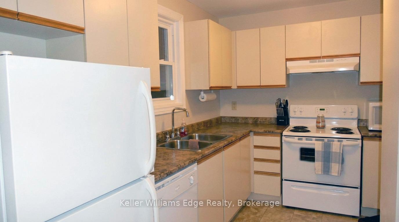 175 Cedar Street 10, Cambridge — photo 4 of 5