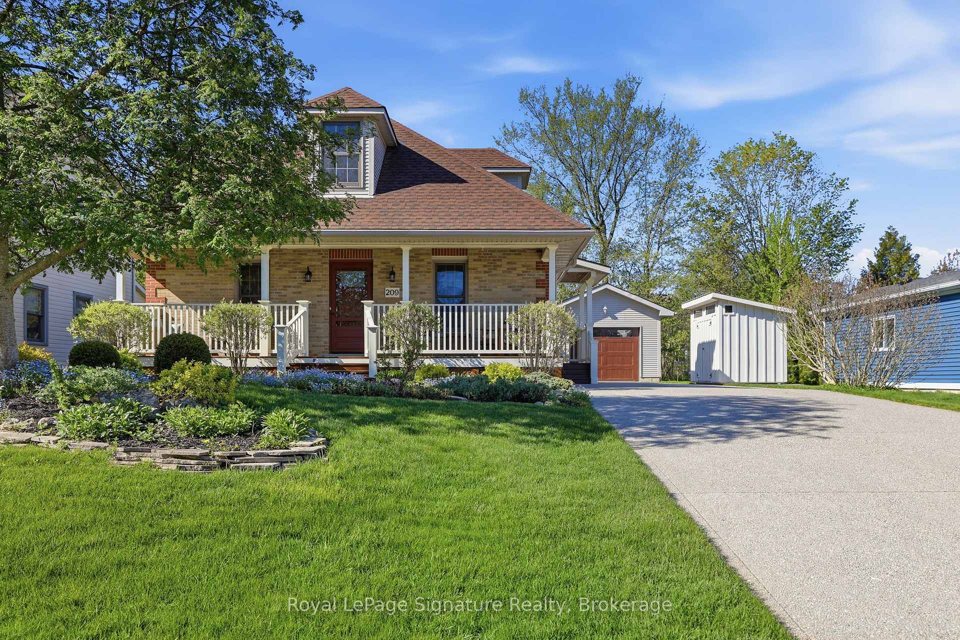 209 Summerhill Road, Saugeen Shores, ON N0H 2L0 — Saugeen Shores, Ontario