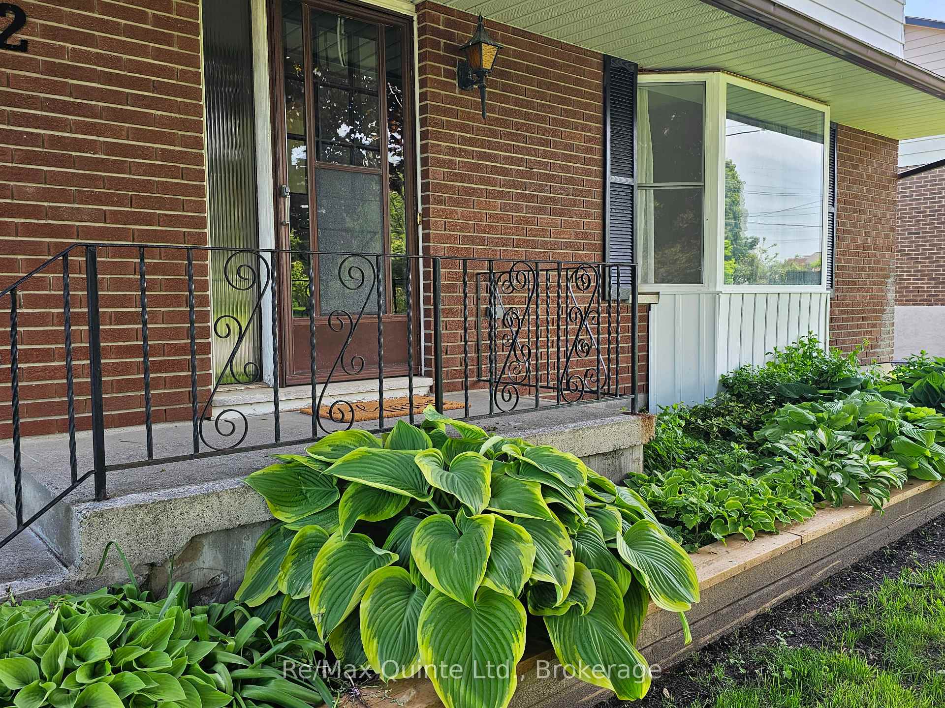 12 Philip Street, Prince Edward County — photo 4 of 5