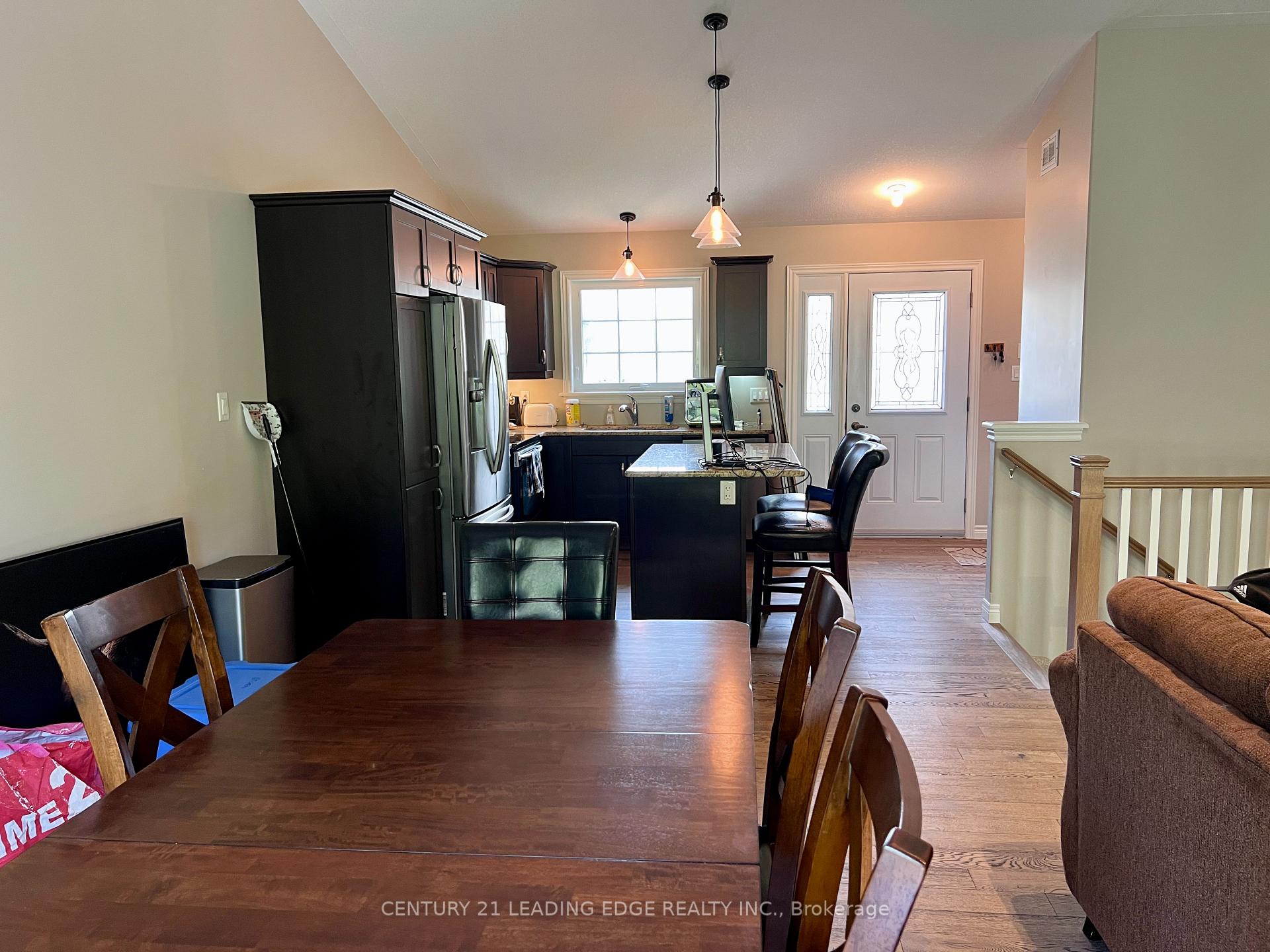 301 CARNEGIE Avenue 134, Peterborough — photo 5 of 5