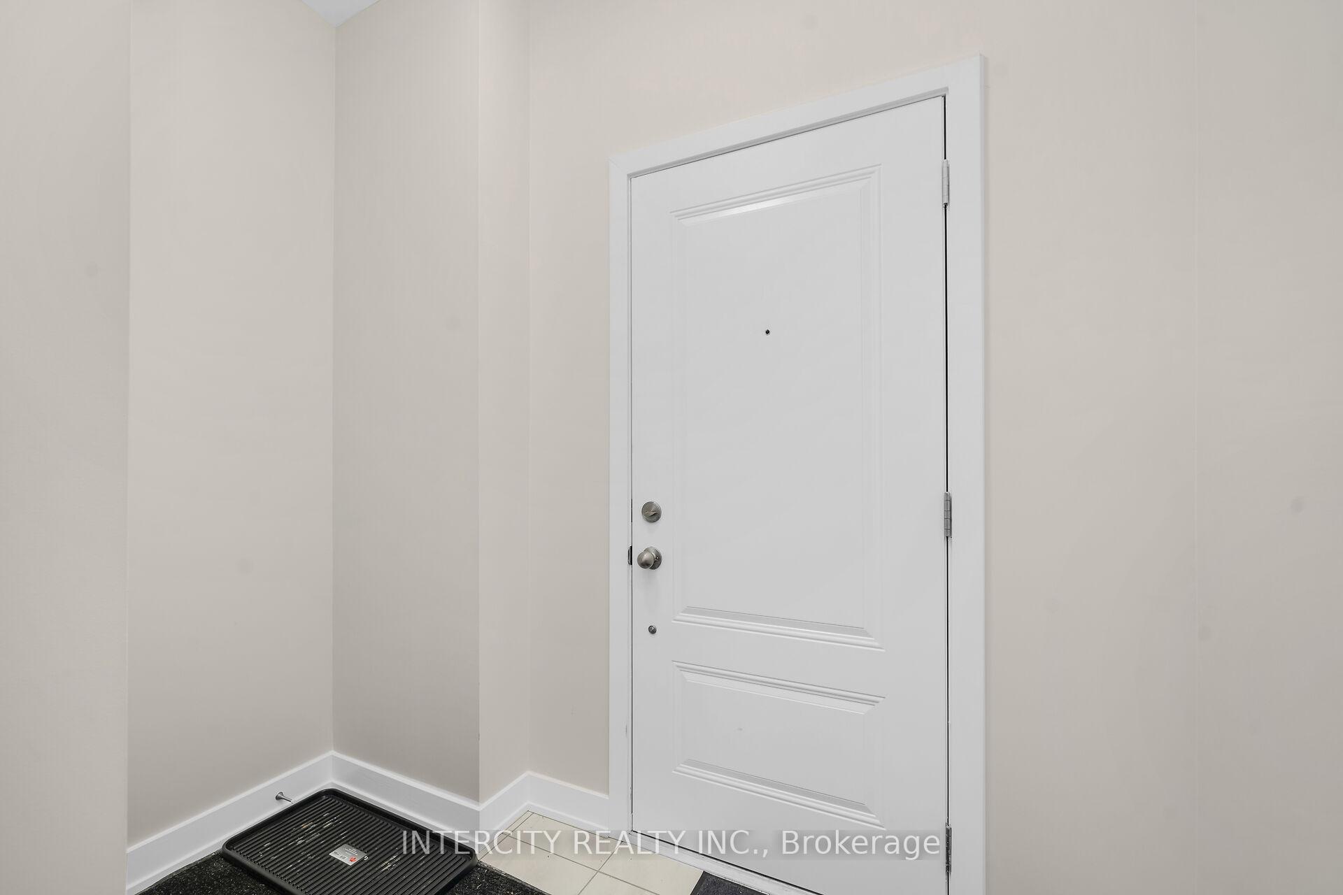 102 Walden Street Blk 7 Unit 2, Shelburne — photo 3 of 5