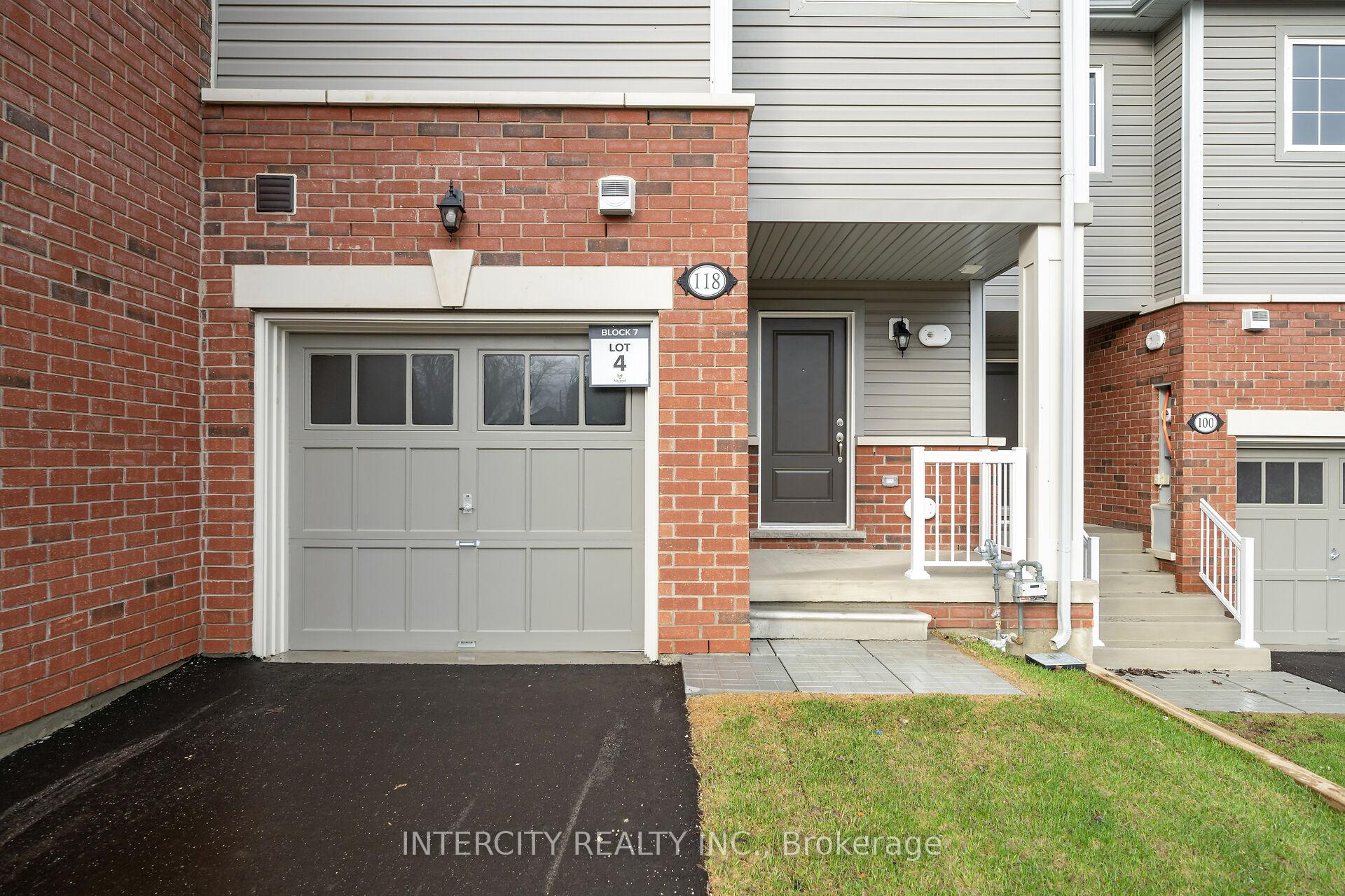 118 Gordon Street Blk 7 Unit 4, Shelburne — photo 2 of 5