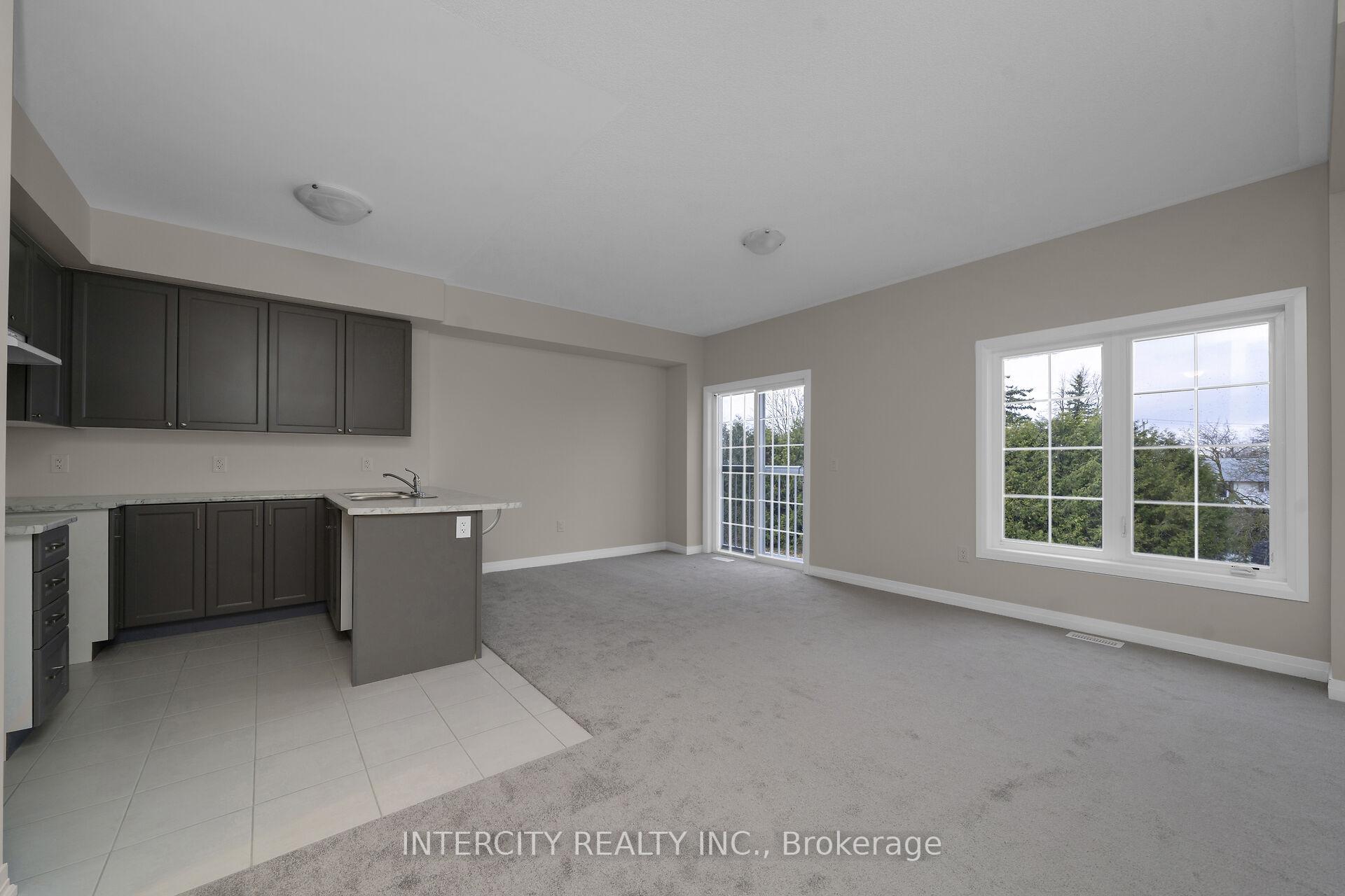 118 Gordon Street Blk 7 Unit 4, Shelburne — photo 5 of 5