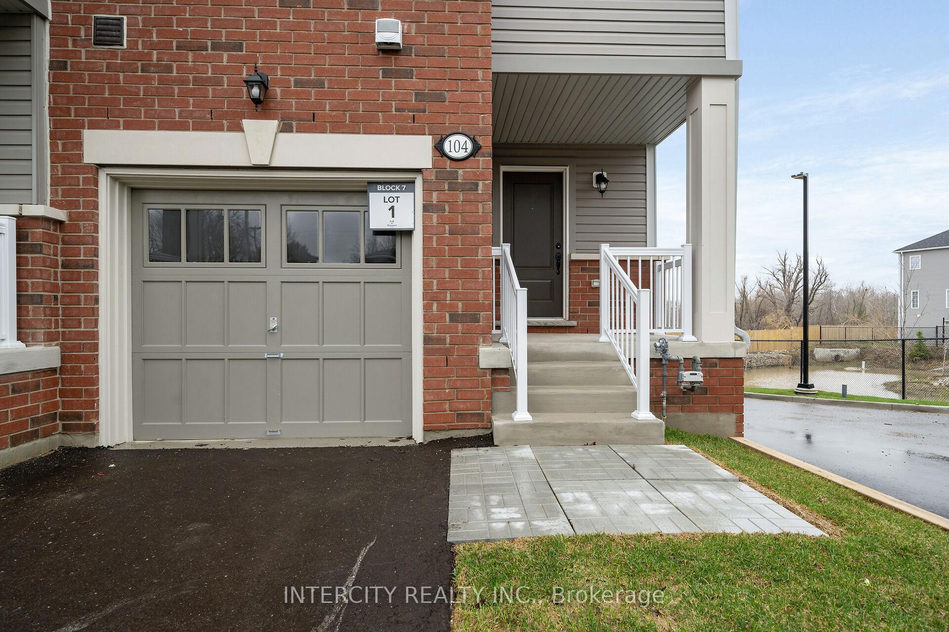 104 Walden Street Blk 7 Unit 1, Shelburne — photo 2 of 5