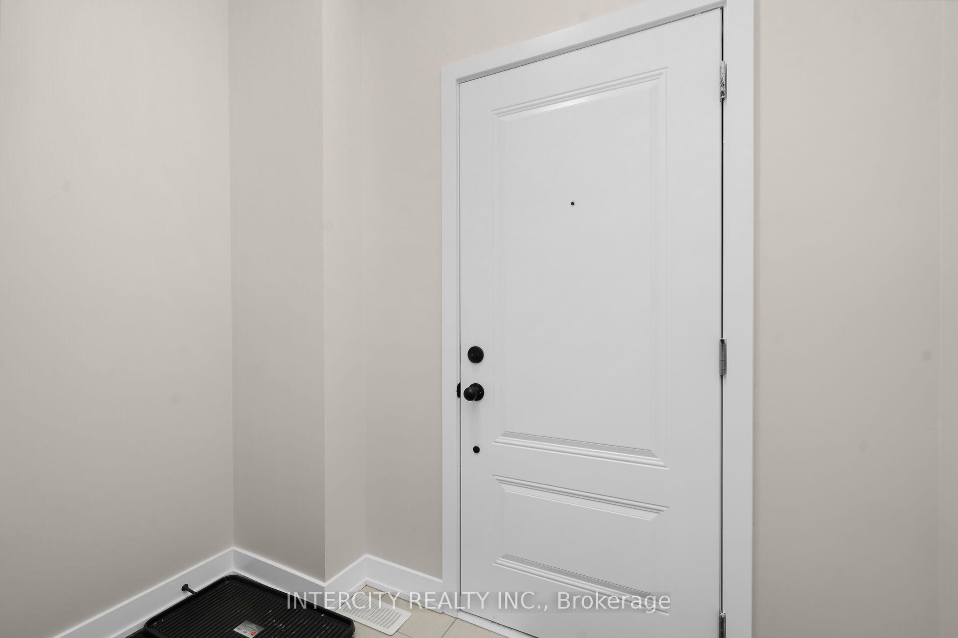 104 Walden Street Blk 7 Unit 1, Shelburne — photo 3 of 5