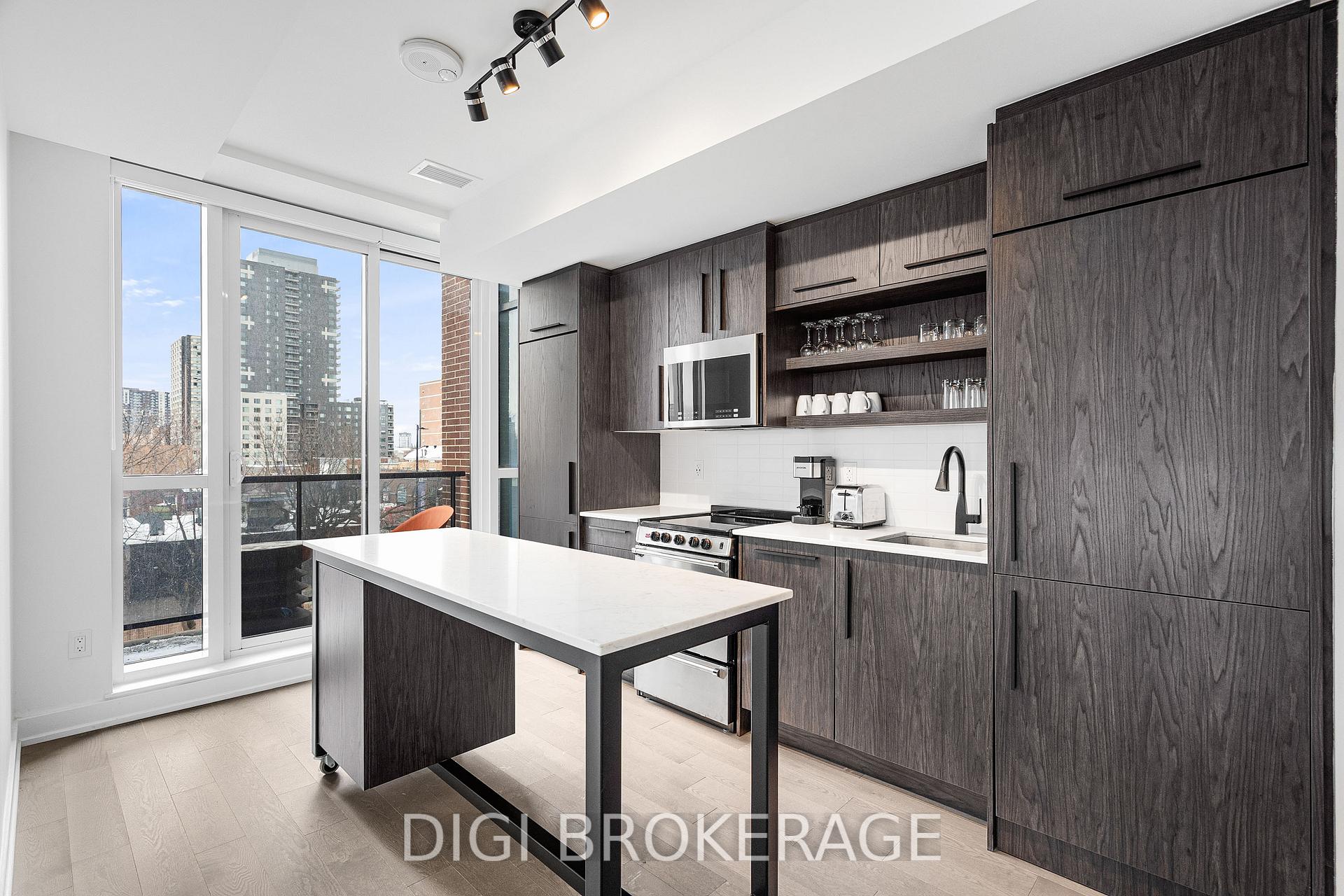 560 Rideau Street 303, Lower Town - Sandy Hill — photo 2 of 5