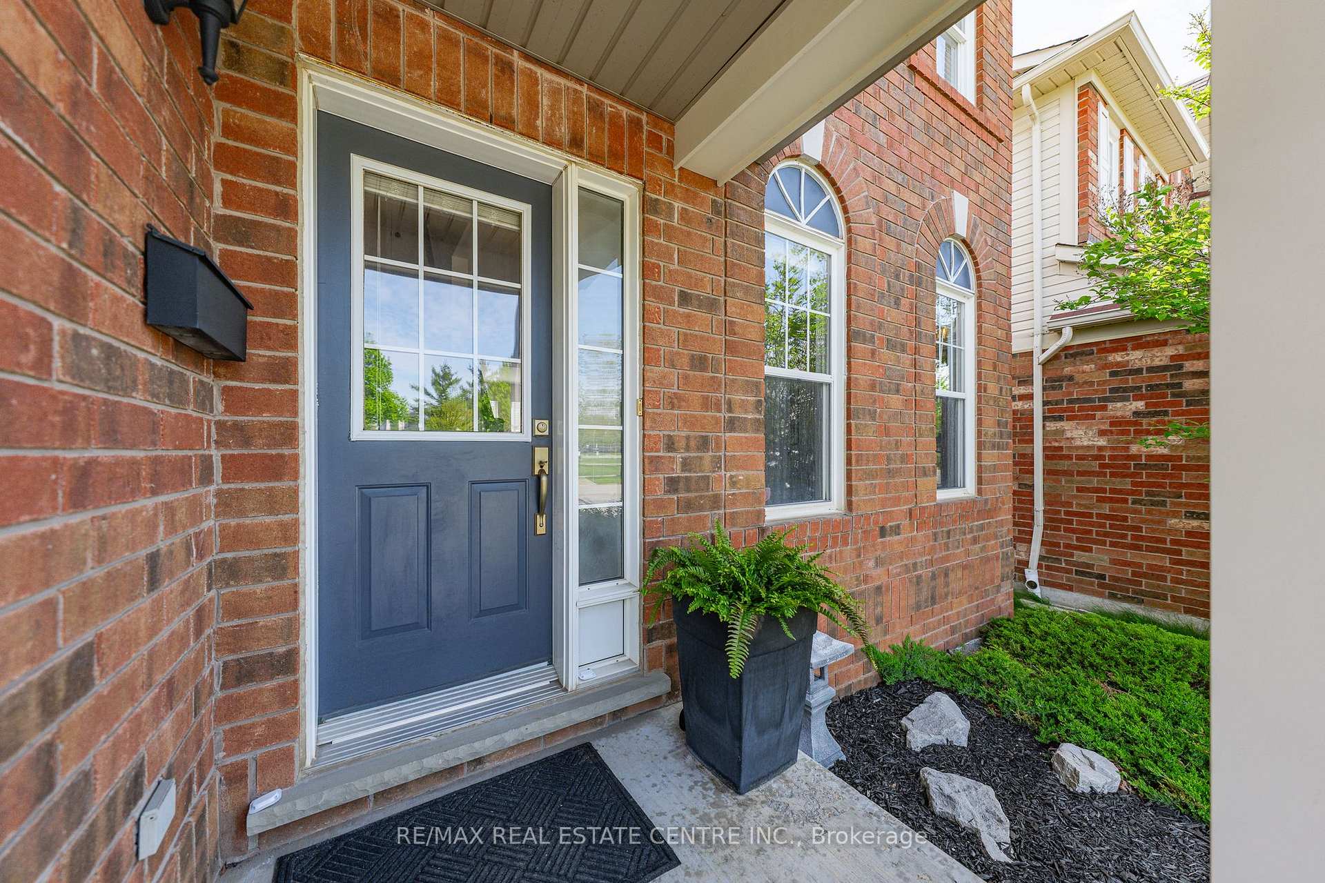 115 Arthur Fach Drive, Cambridge — photo 4 of 5