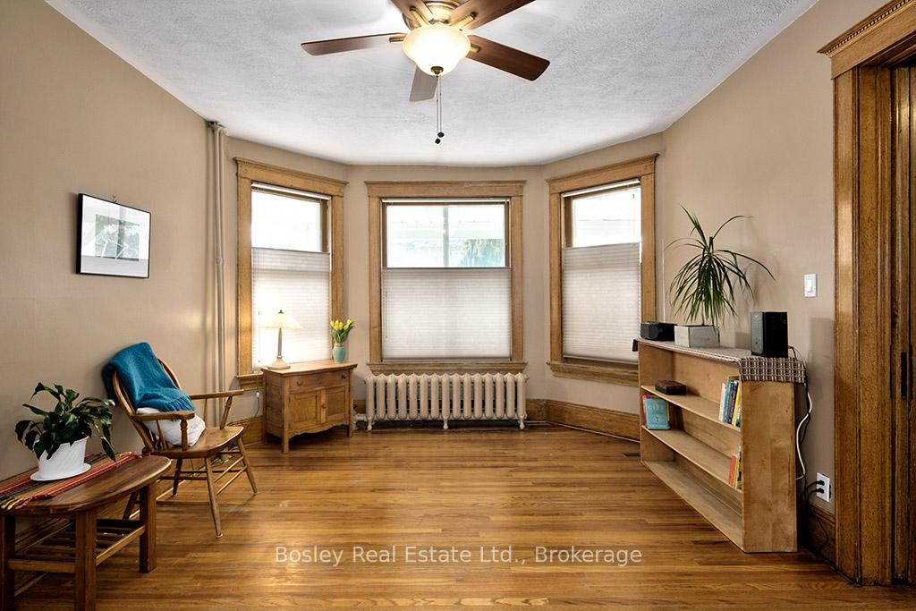 404 9th Street E, Owen Sound — photo 4 of 5