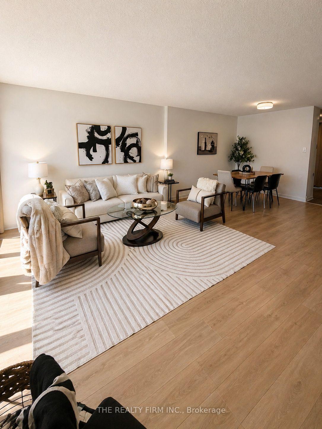 700 Osgoode Drive 60, London South — photo 2 of 5