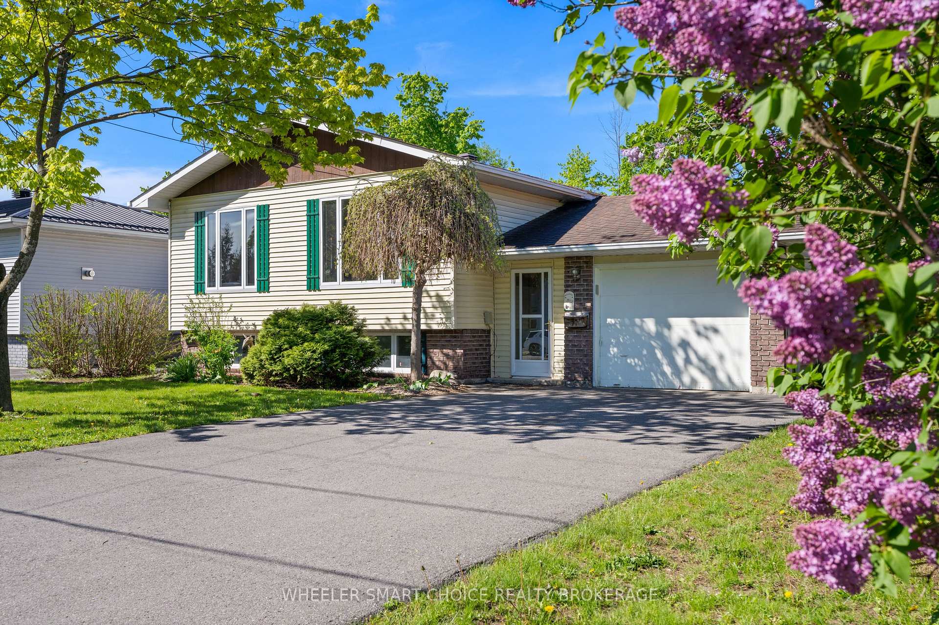 37 Dickinson Drive, South Stormont, ON K0C 1M0 — South Stormont, Ontario