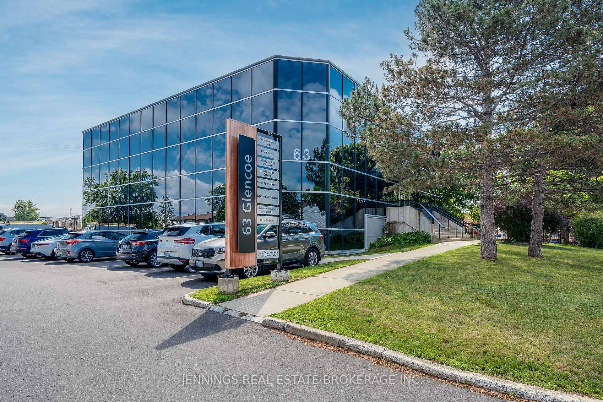 63 Glencoe Street, South of Baseline to Knoxdale, ON K2H 8S5 — South of Baseline to Knoxdale, Ontario