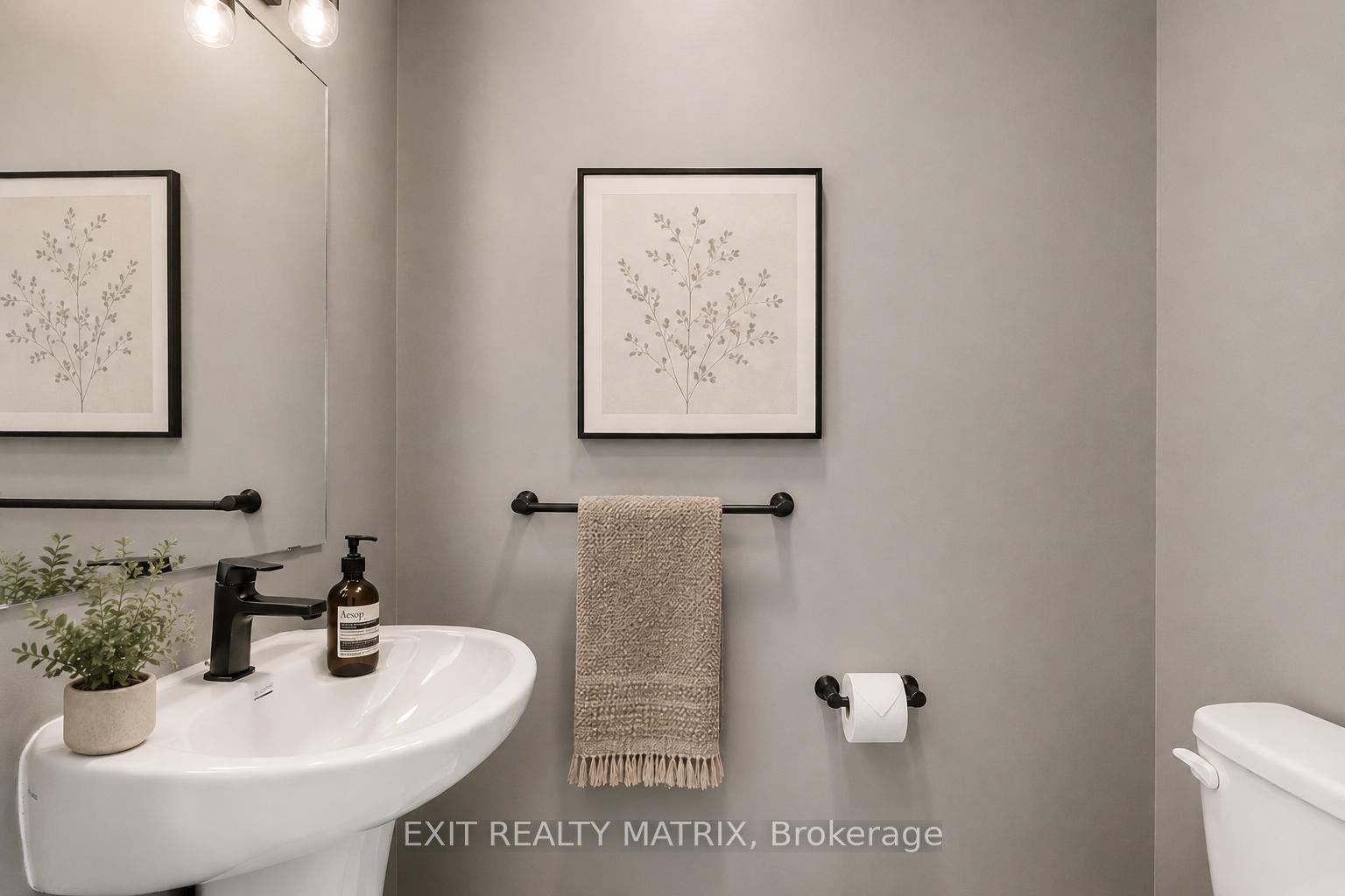 533 Regina Street, Russell — photo 3 of 5