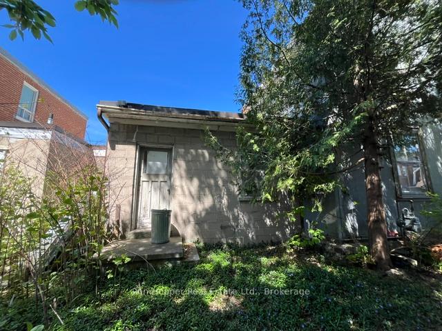 1086 3rd Avenue E, Owen Sound — photo 4 of 5