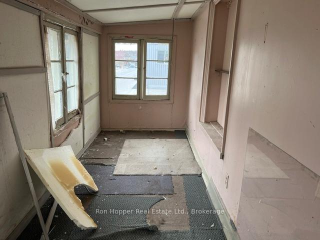 1086 3rd Avenue E, Owen Sound — photo 5 of 5