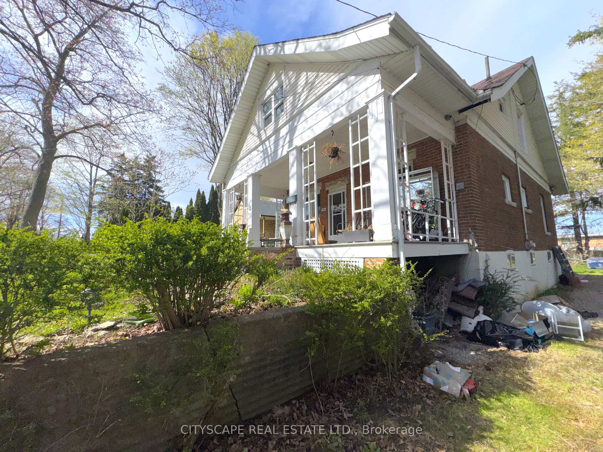 15 Humberstone Avenue, Brantford — photo 4 of 5