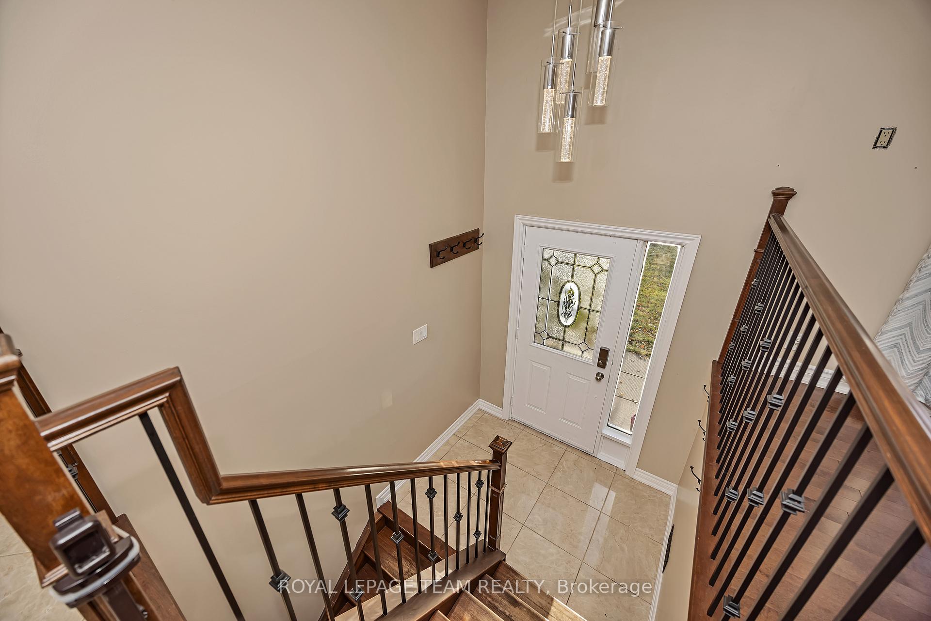 1115 Des Cerisiers Street, Clarence-Rockland — photo 4 of 5