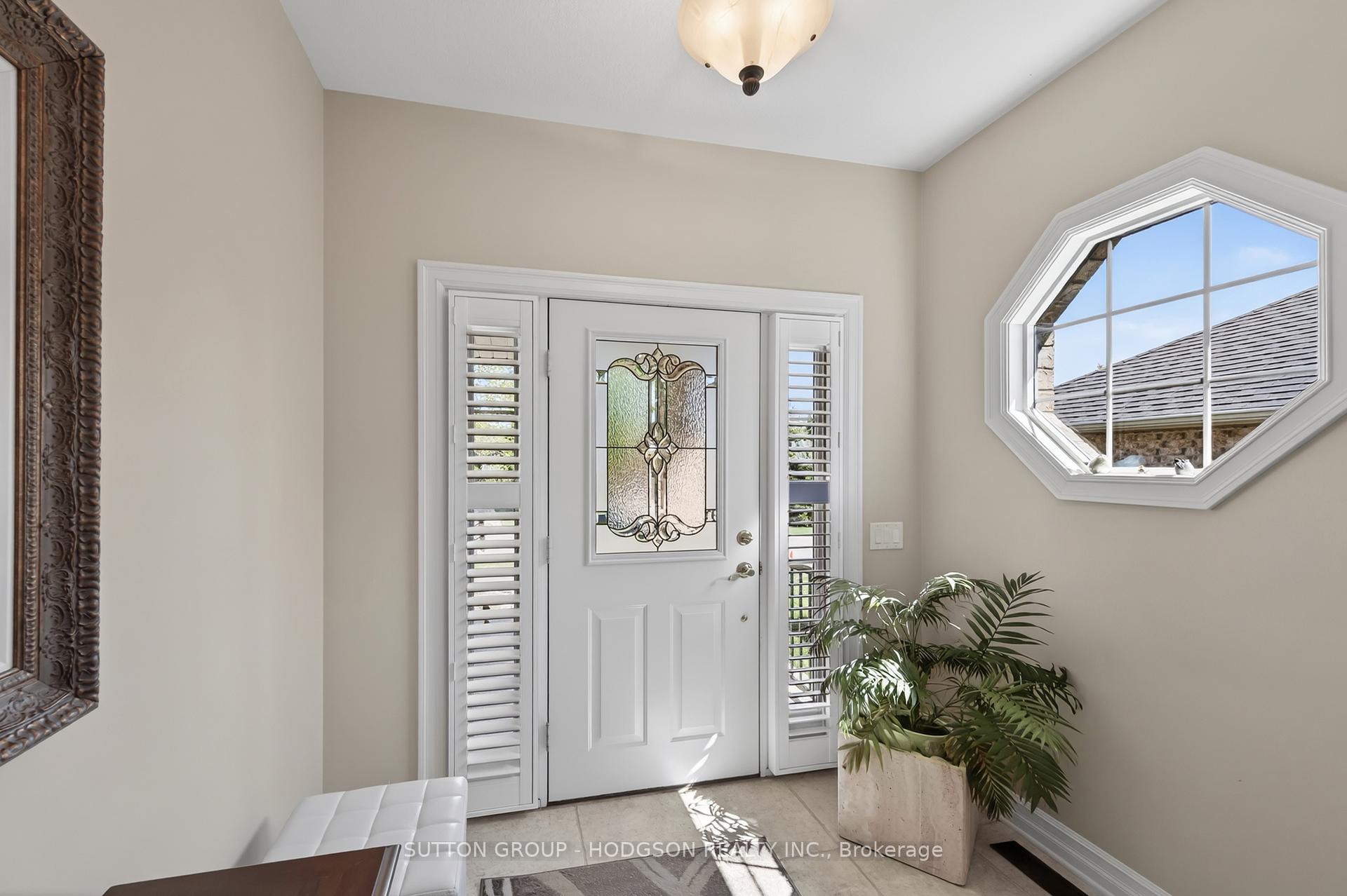 2149 Jack Nash Drive, London South — photo 4 of 5