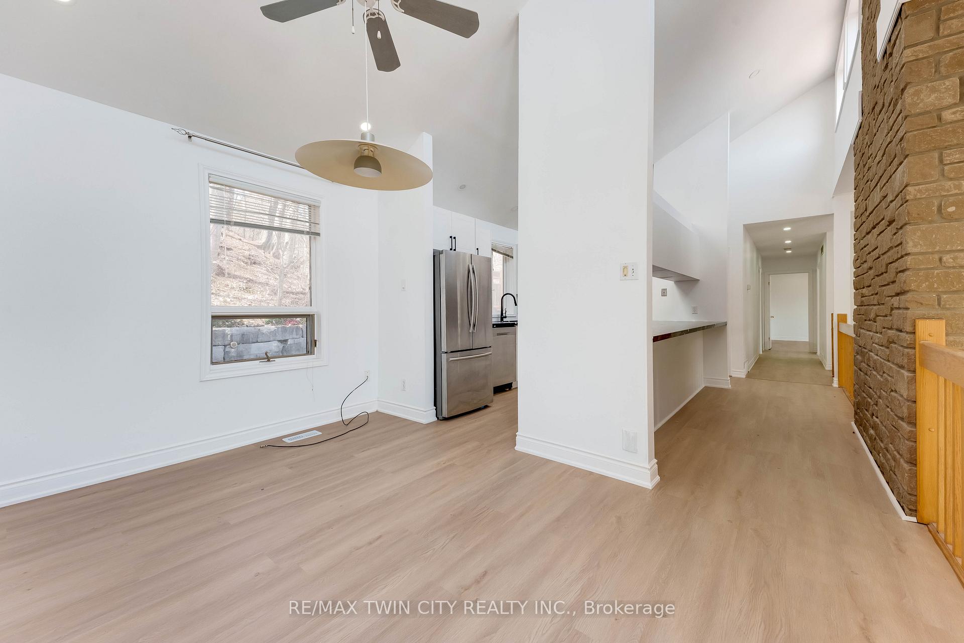 530 Fountain Street S, Cambridge — photo 4 of 5