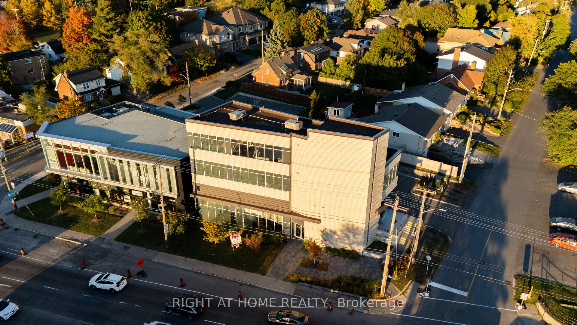 1637 BANK Street 101, Hunt Club - South Keys and Area, ON K1V 7Y9 — Hunt Club - South Keys and Area, Ontario