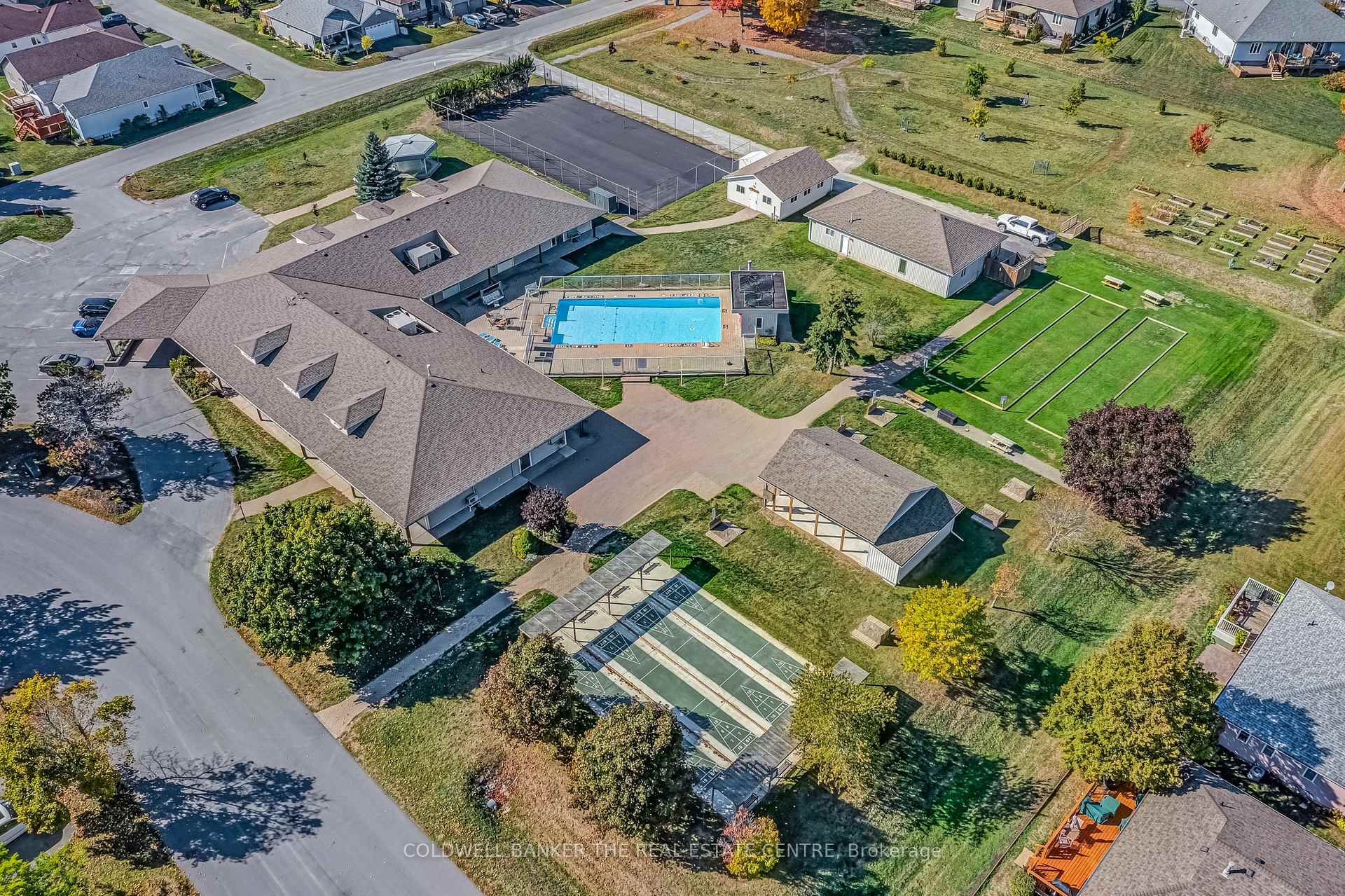 1 Reynolds Place, Prince Edward County — photo 2 of 5