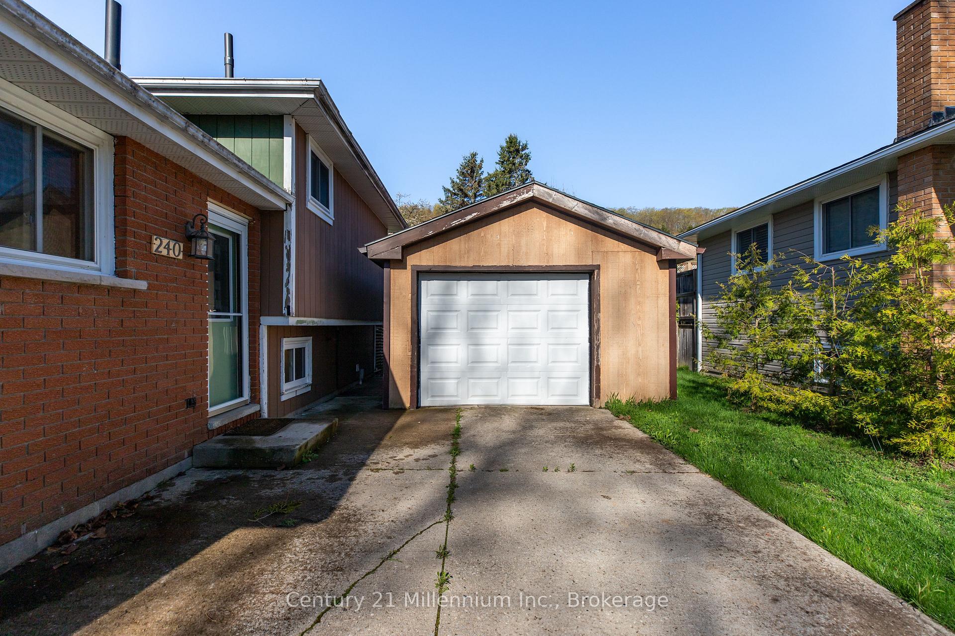 240 5th A Avenue W, Owen Sound — photo 5 of 5