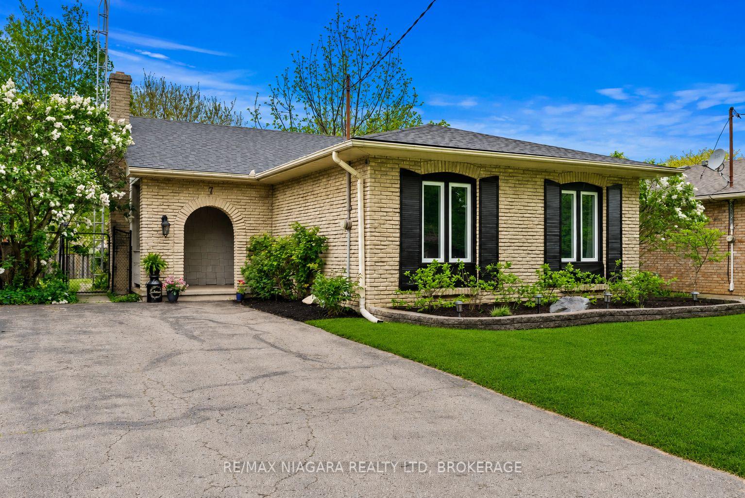 7 Ameer Drive, St. Catharines, ON L2N 3S9 — St. Catharines, Ontario