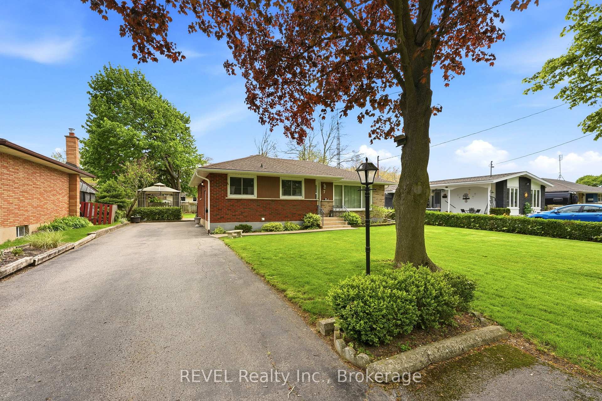 7 Brucedale Avenue, St. Catharines — photo 4 of 5