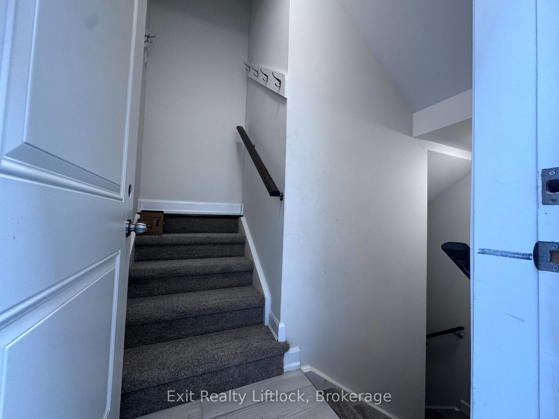 949 Bamford Terrace, Peterborough — photo 4 of 5