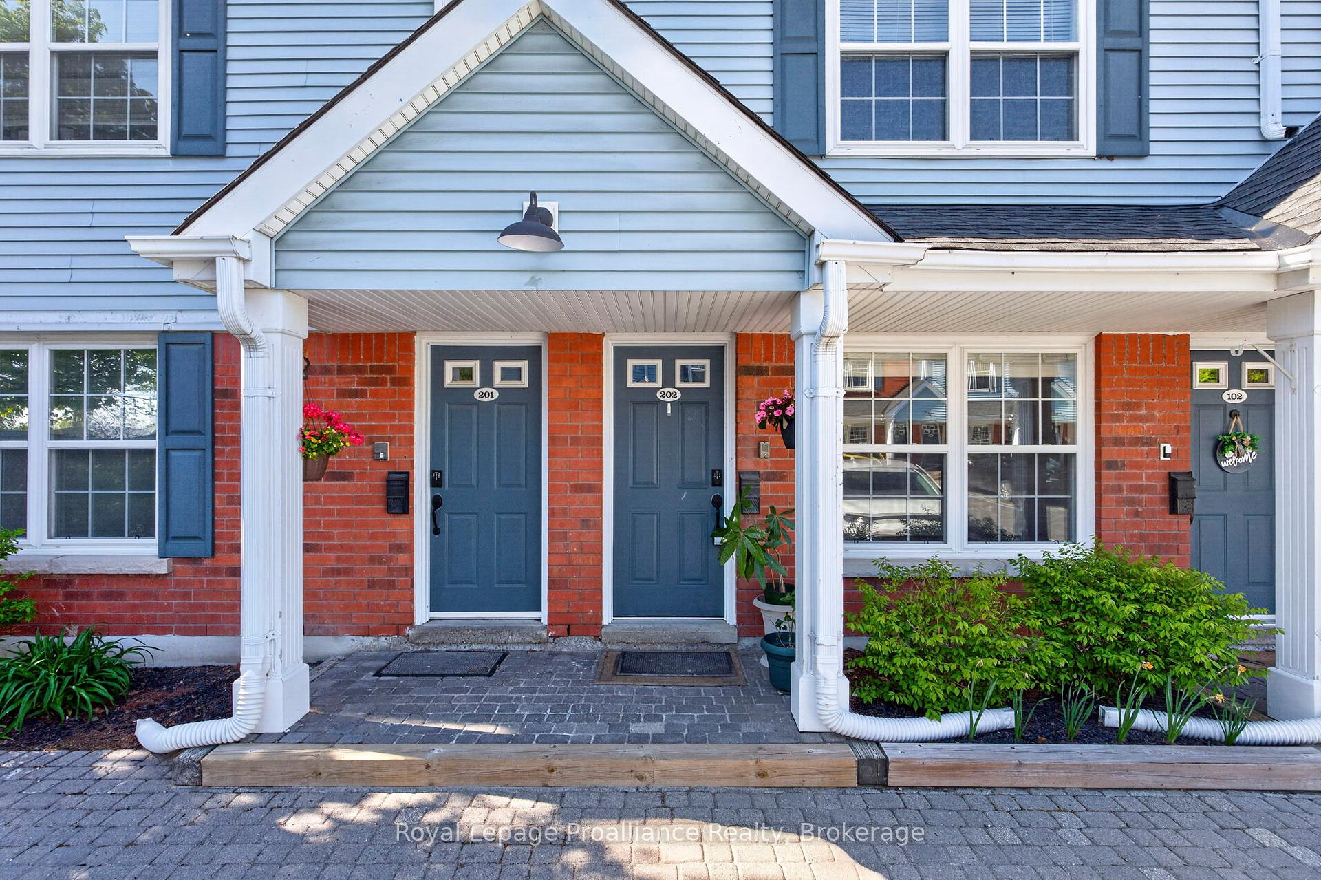 182 D'arcy Street C202, Cobourg — photo 3 of 5
