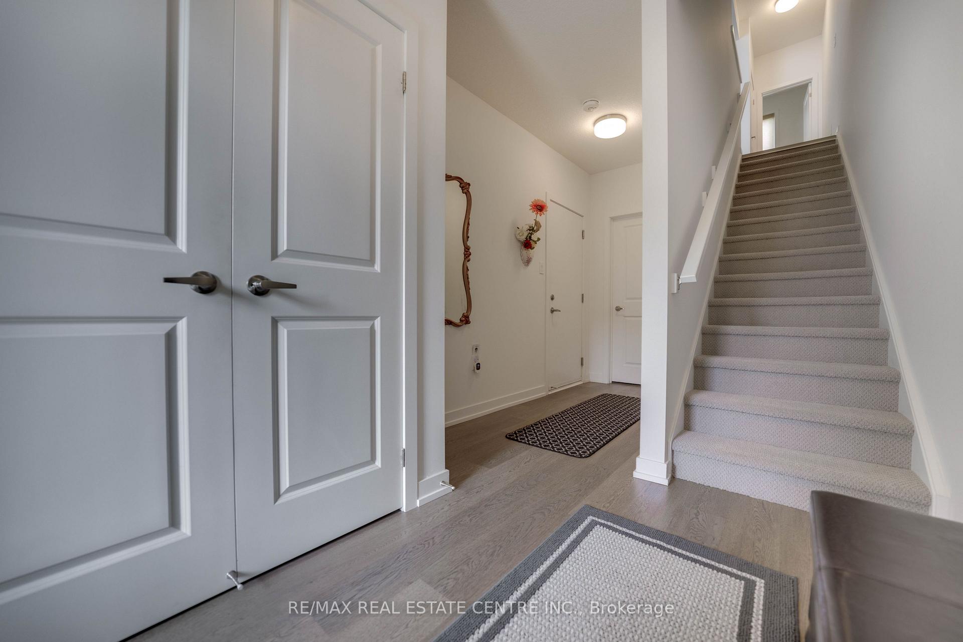 350 River Road 23, Cambridge — photo 5 of 5