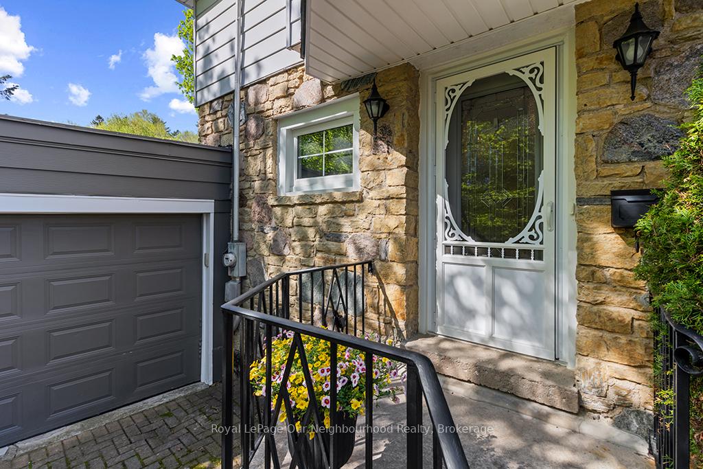 185 4th Street W, Owen Sound — photo 4 of 5