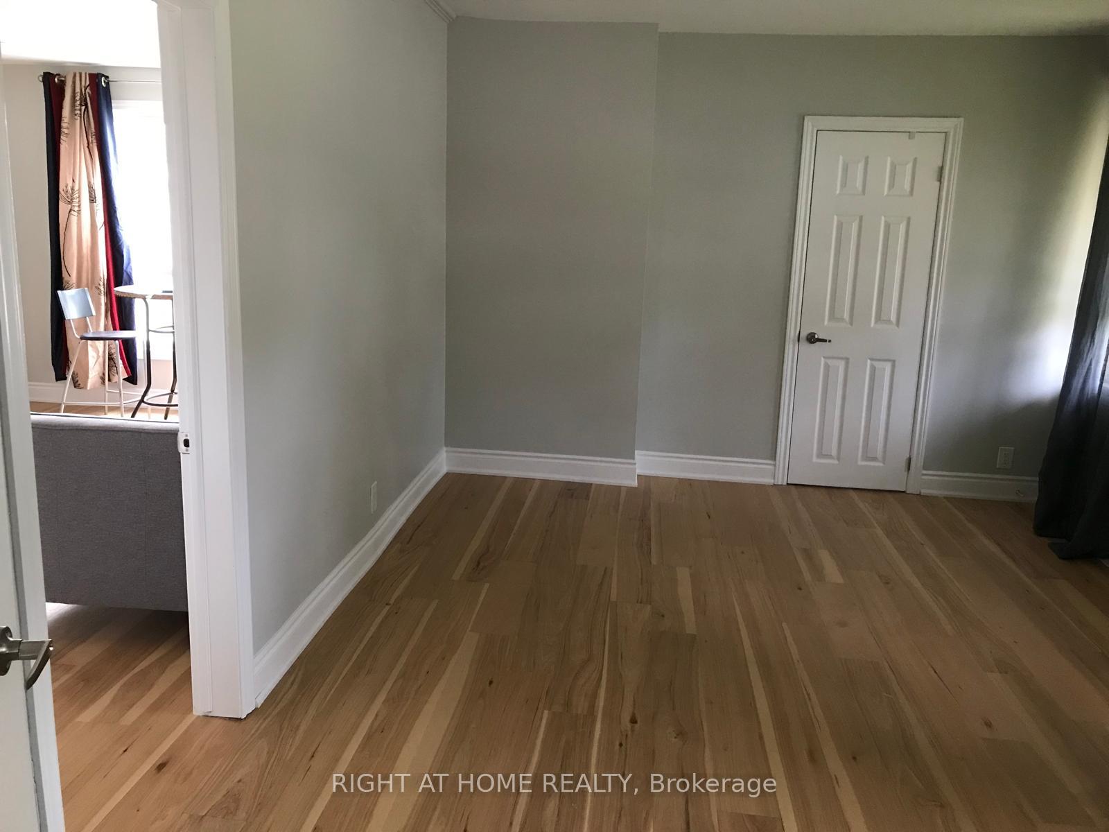 33 Keele Street Upper, St. Catharines — photo 2 of 5