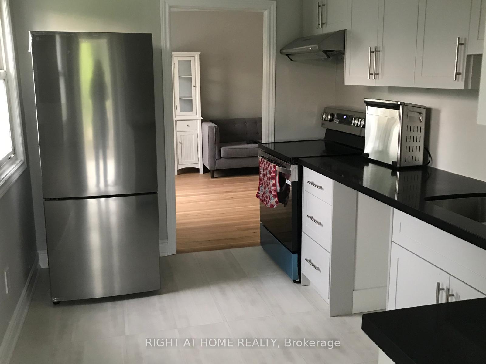 33 Keele Street Upper, St. Catharines — photo 3 of 5