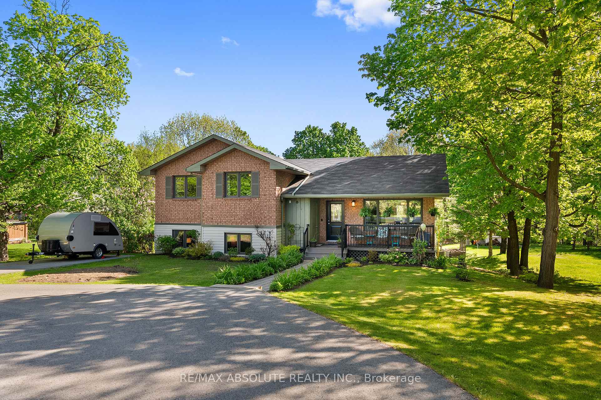 864 Centre Street, McNab/Braeside, ON K0A 1G0 — McNab/Braeside, Ontario