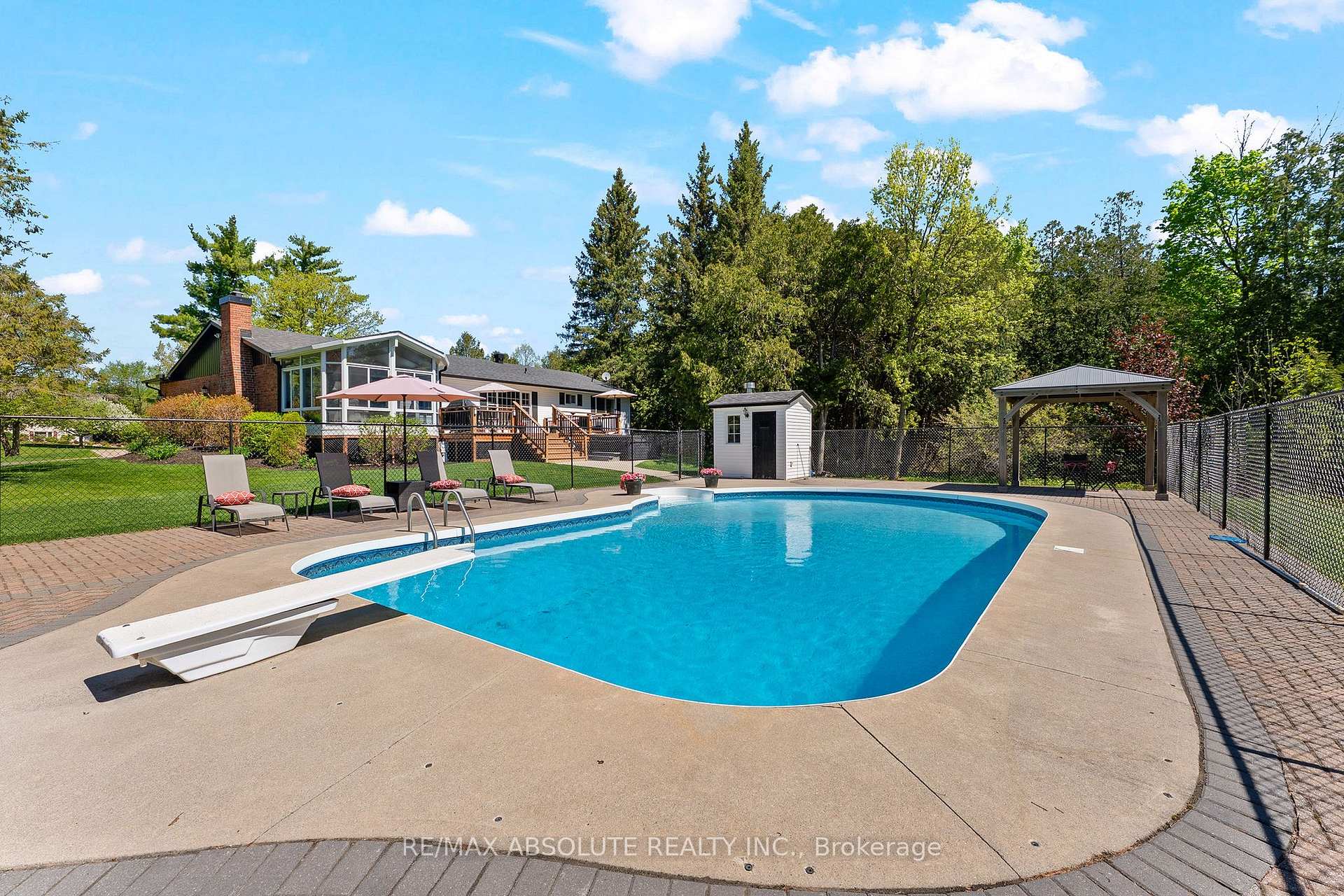 131 Burns Drive, McNab/Braeside — photo 4 of 5
