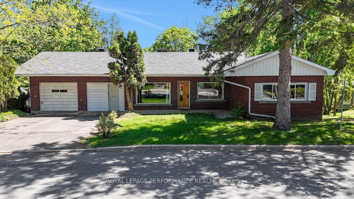 73 Mill Street, Russell, ON K4R 1E1 — Russell, Ontario