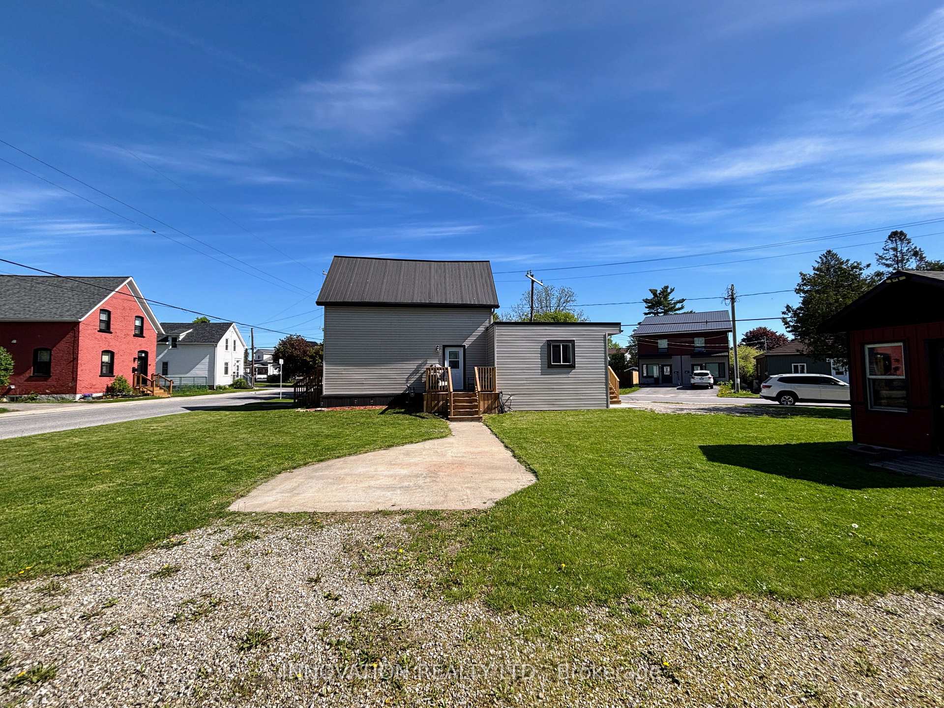 27 Anne Street, Smiths Falls — photo 5 of 5
