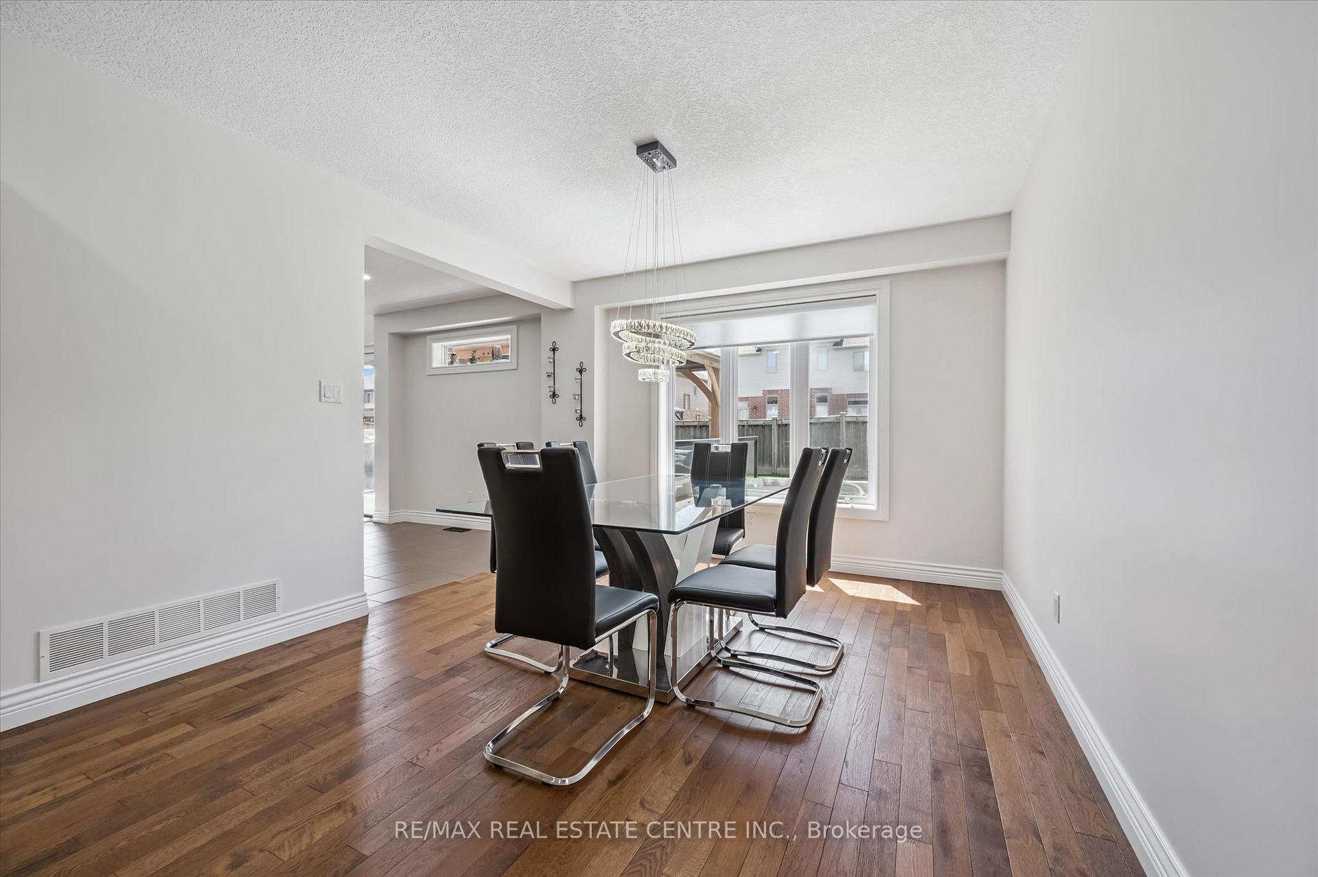 114 Isaac Shantz Drive, Wilmot — photo 5 of 5