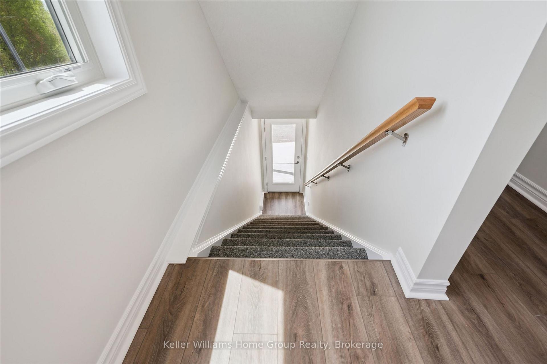465 Garafraxa Street W 1, Centre Wellington — photo 4 of 5
