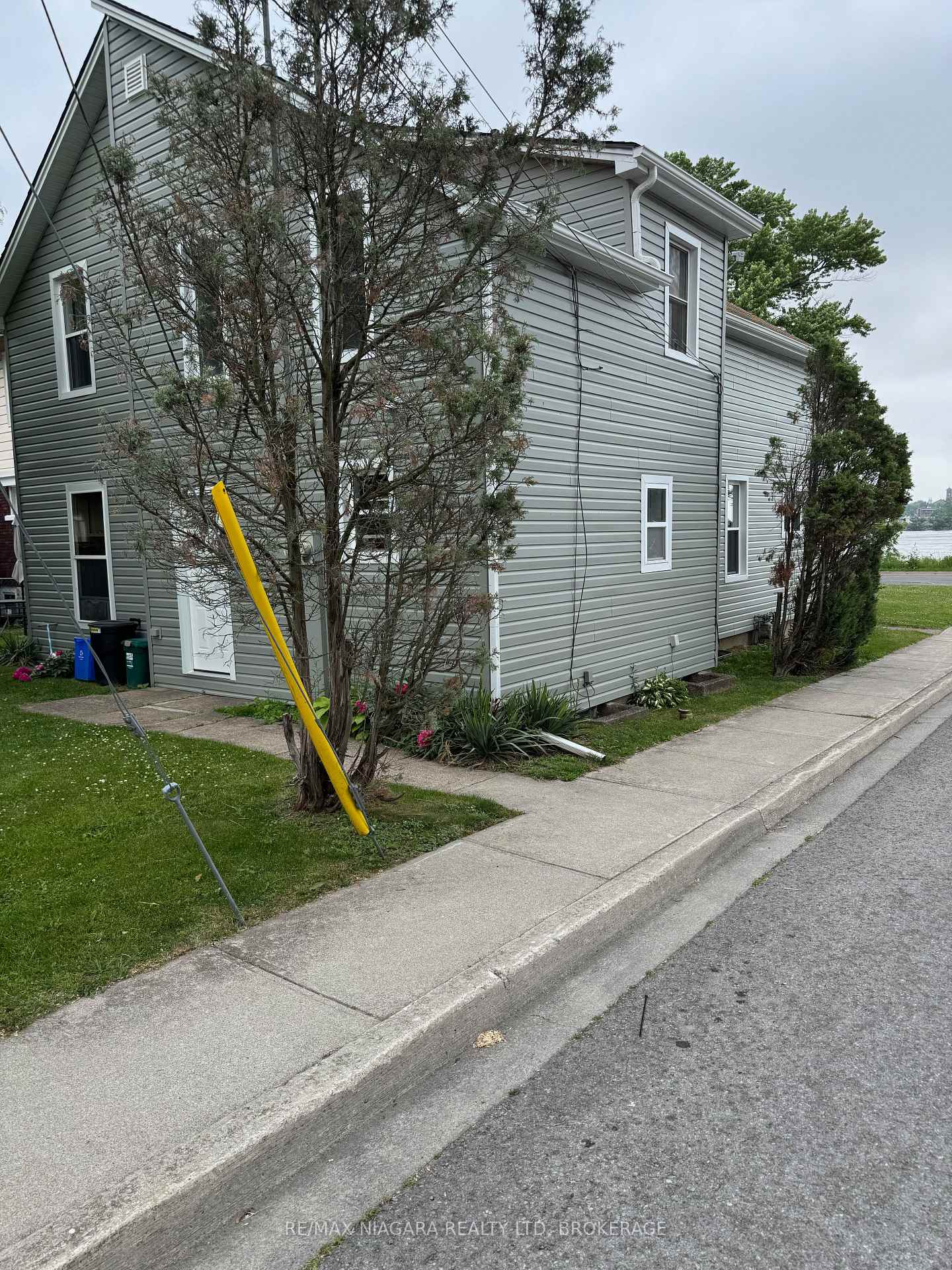 697 Niagara Boulevard, Fort Erie — photo 3 of 4