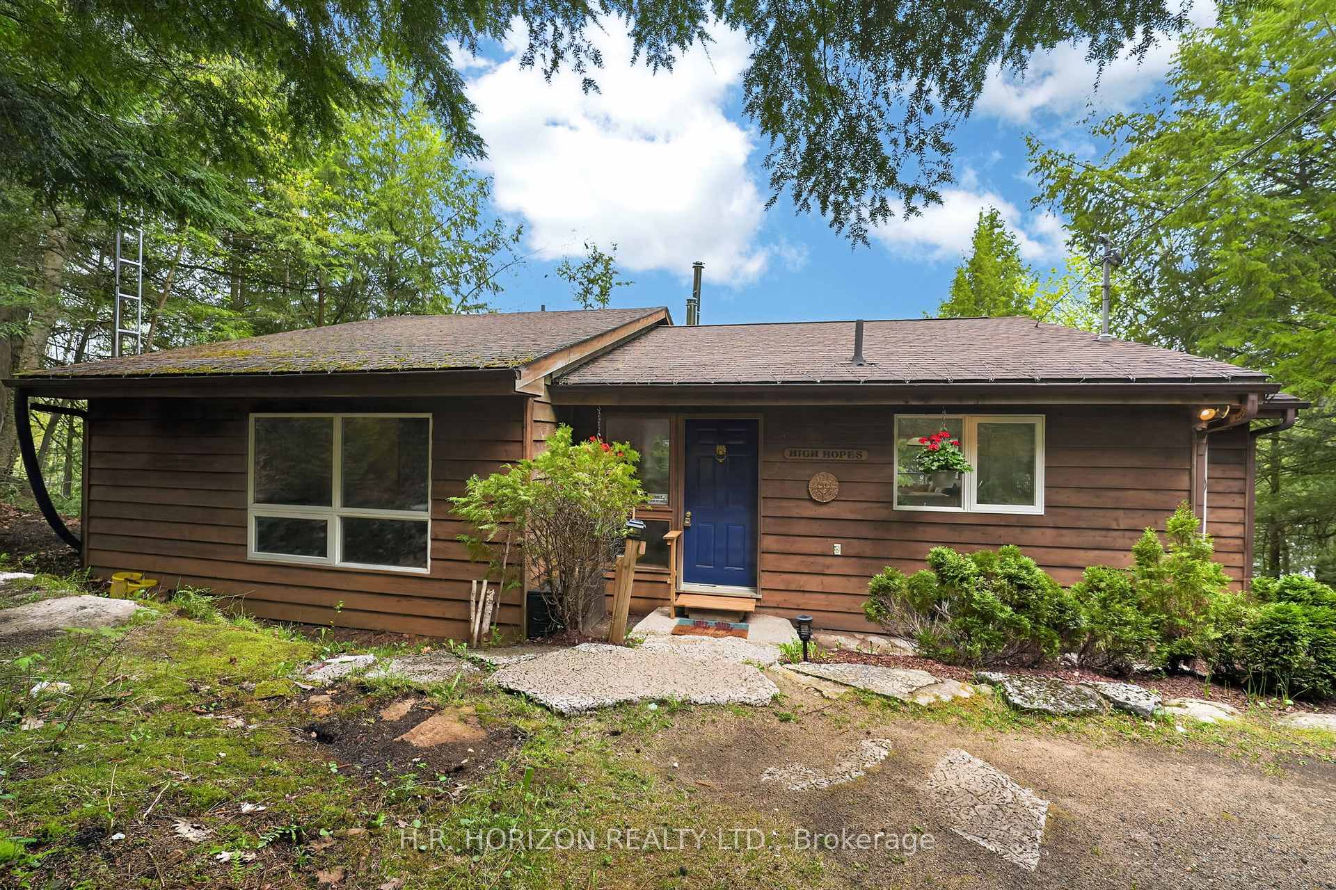 1029 Starlight Road, Minden Hills — photo 2 of 5