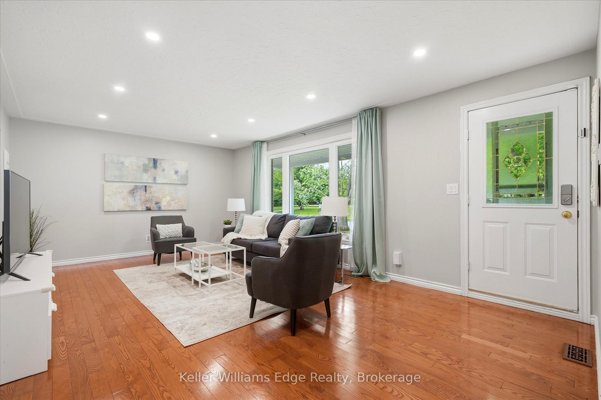 48 Winding Way, Brantford — photo 3 of 5